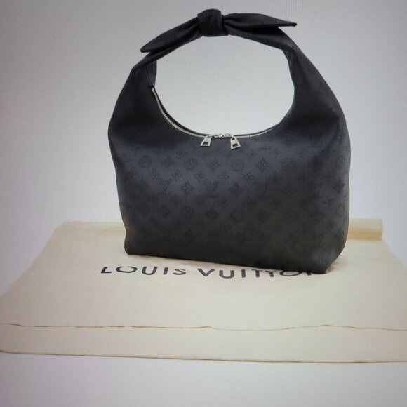 Louis Vuitton Why Knot MM Noir - Picture 2 of 16